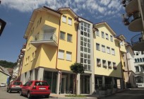 Poslovno stanovanjski objekt v ulici sv. Barbare v Idriji - Čas gradnje: 2005–2006